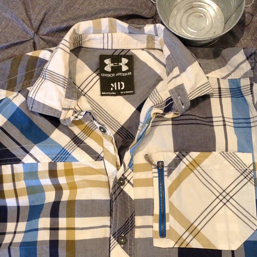 Men’s underarmour dress shirt